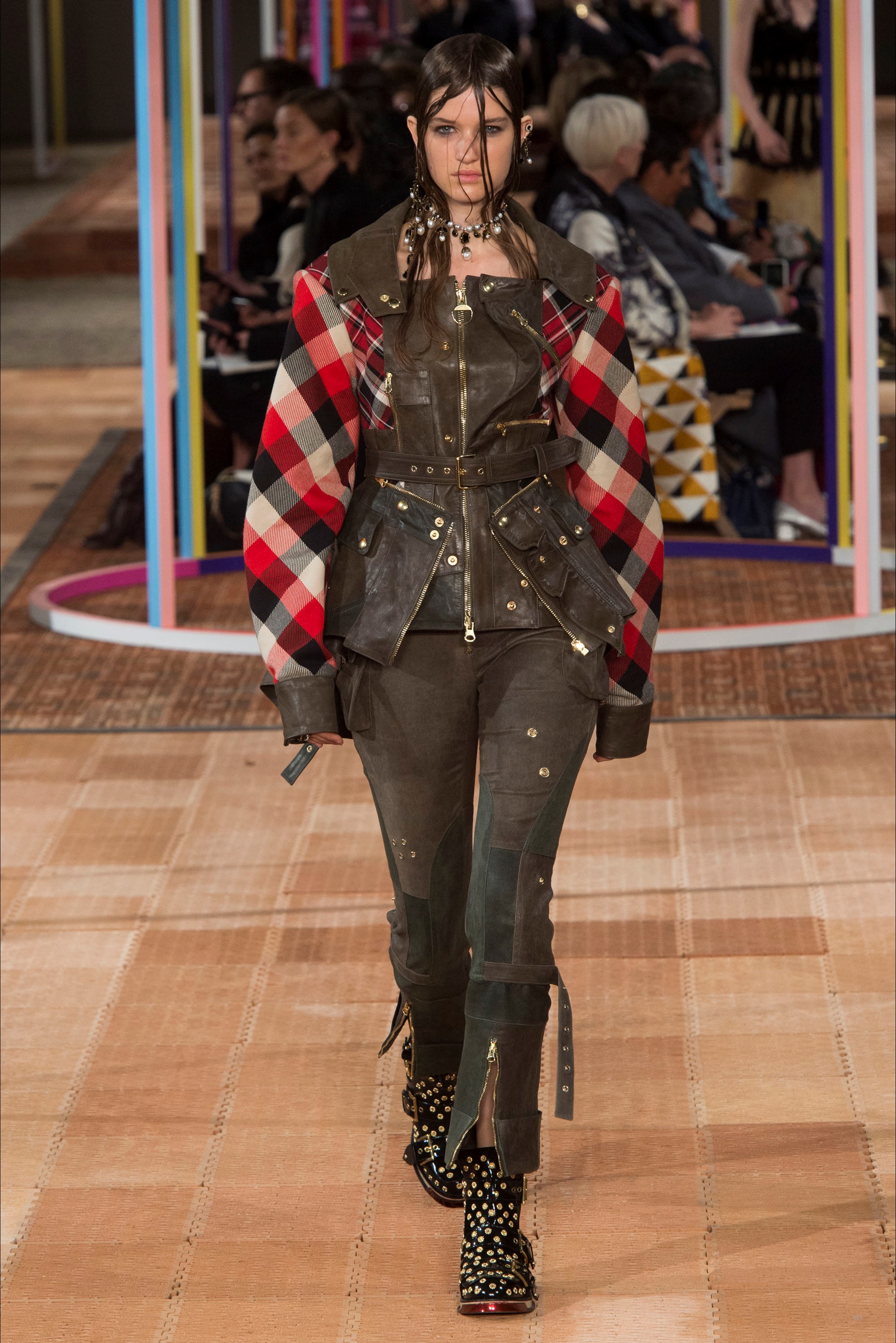 亚历山大·麦昆 (alexander mcqueen) 2018巴黎时装周春夏高级成衣