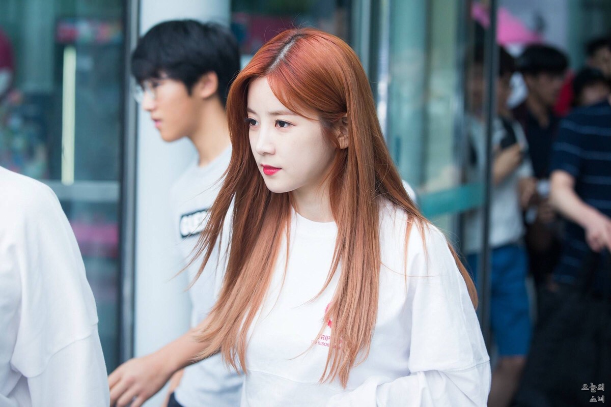 「apink朴初珑」默认专辑专门放我老婆!疯狂打call()