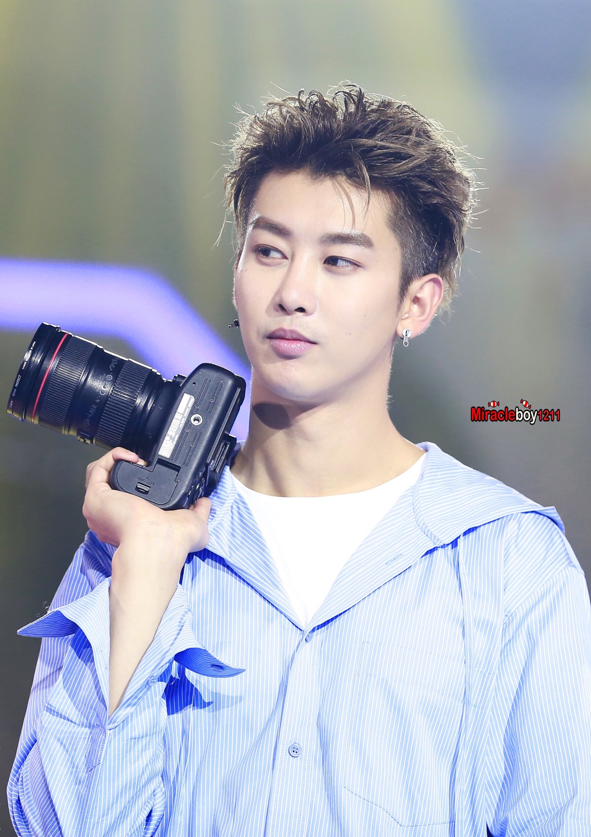 粉丝卡@uniq-周艺轩 cr:logo