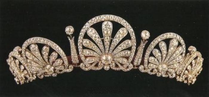 王室紫宝石王冠图片
