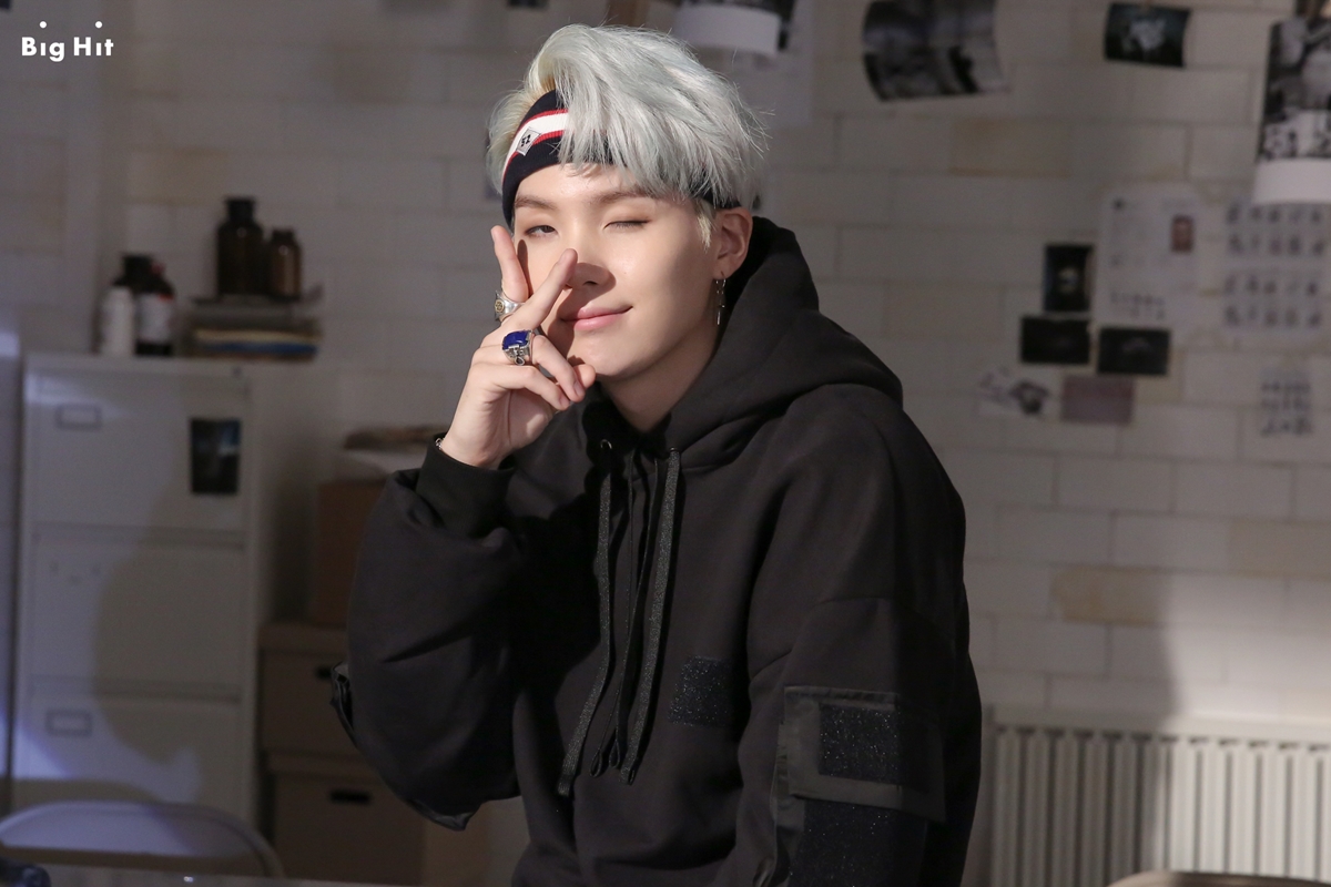 闵玧其suga