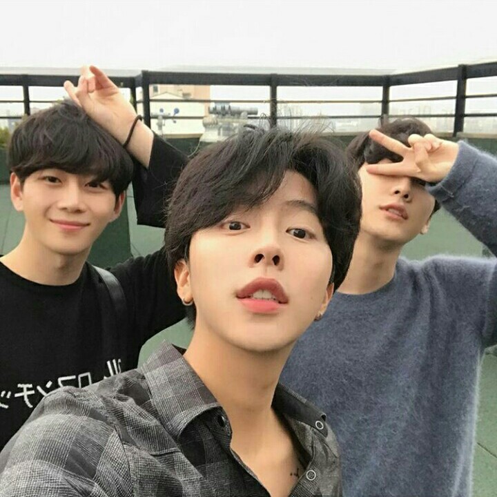 ins男头 金贤宇:oddhw&朴亨锡:92_hyungseok&lesley