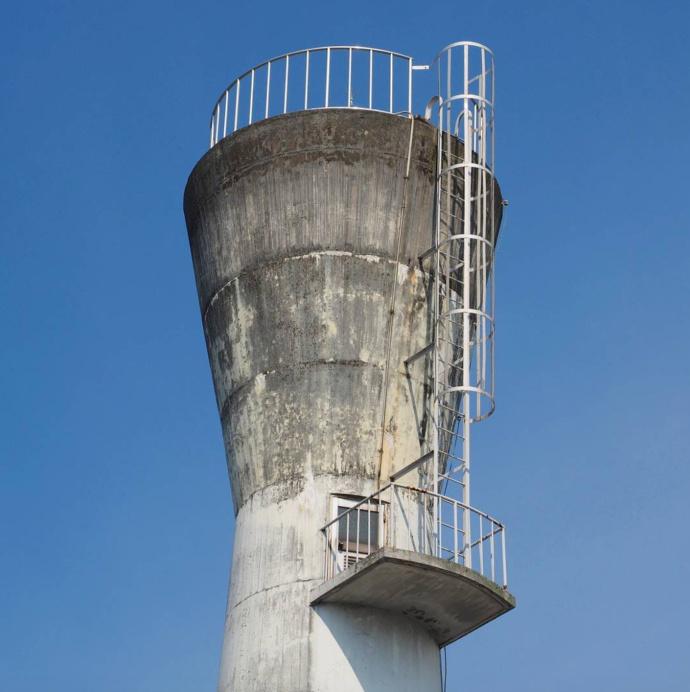 日本海水淡化储水塔图片