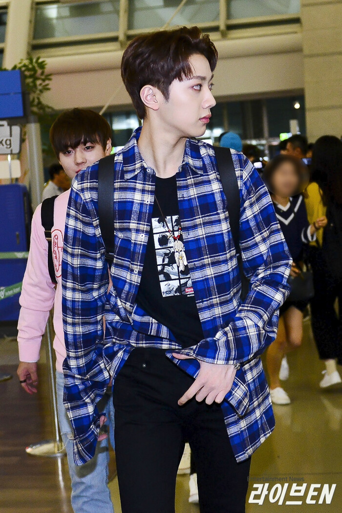 wannaone赖冠霖新闻图