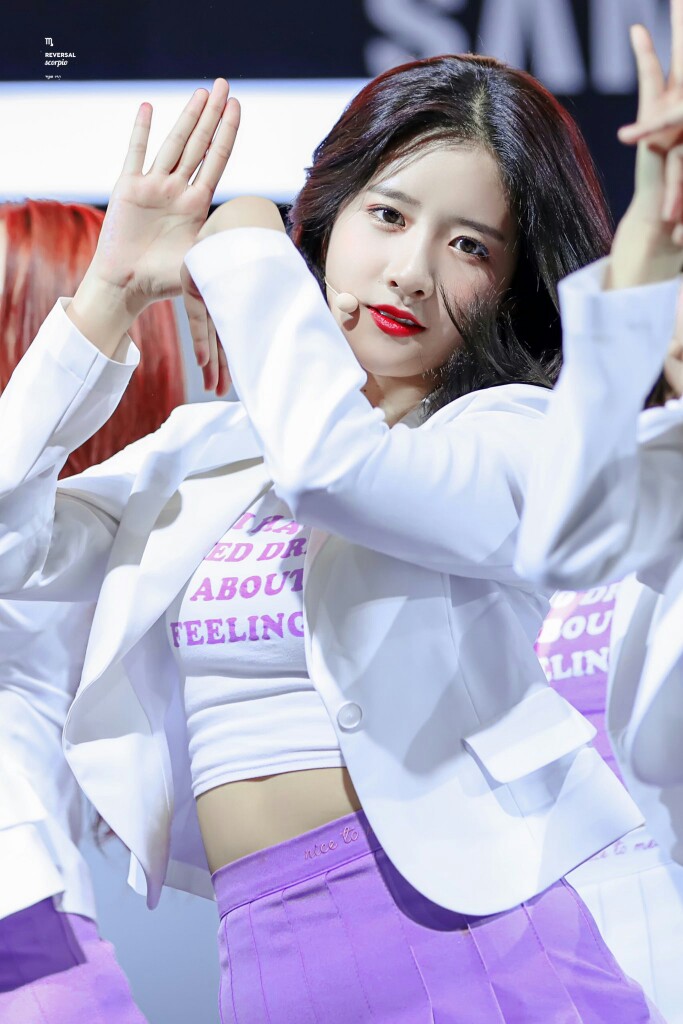 exy,原名秋昭贞,1995年11月6日出生于韩国,韩国女