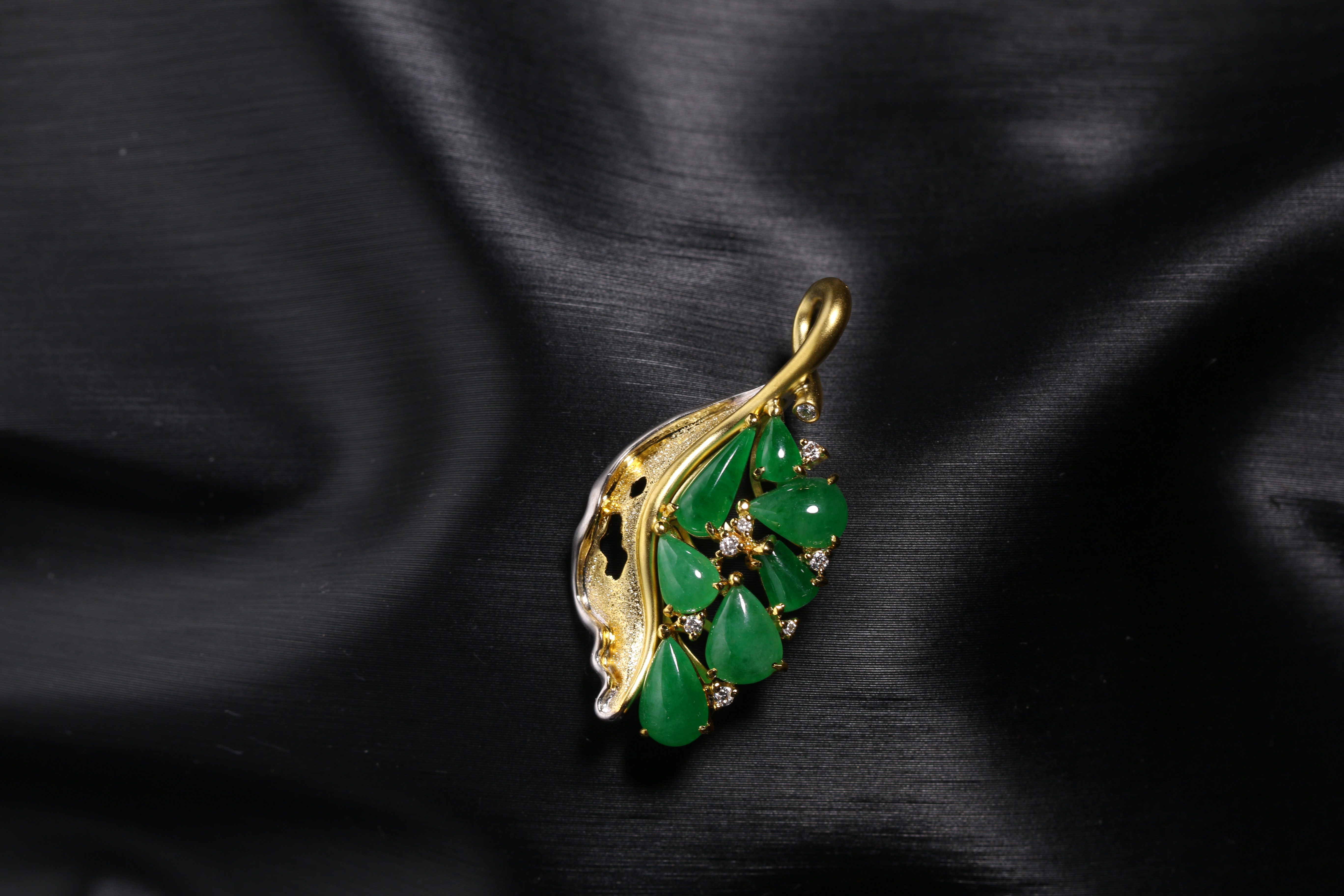 【蚂蚁创意镶嵌】18k金镶嵌翡翠 《枯叶逢春》