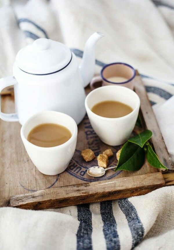禅意是"一花一世界,一叶一菩提",是一茶一坐,一期一会,是一份