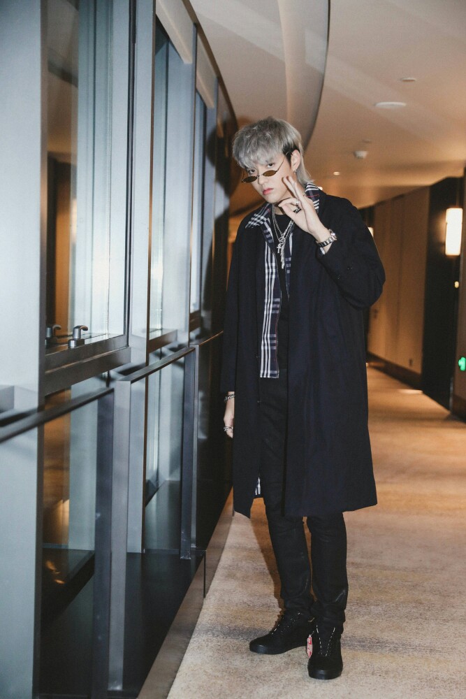 吴亦凡 kris 壁纸明星 可爱头像 综艺男神 帅哥美图 美男写真