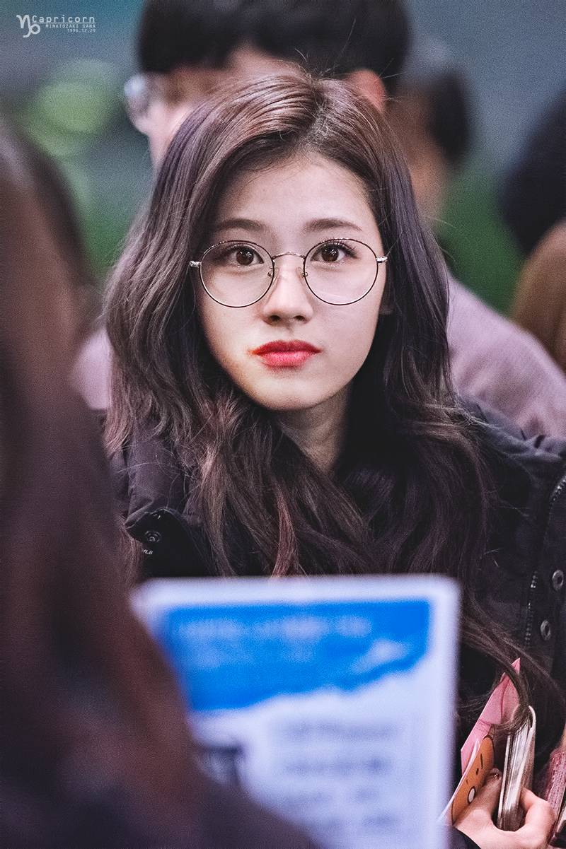 凑崎纱夏 sana