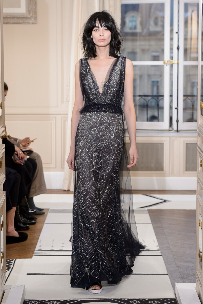 schiaparelli(夏帕瑞丽)于巴黎时装周发布2018春夏高级定制系列