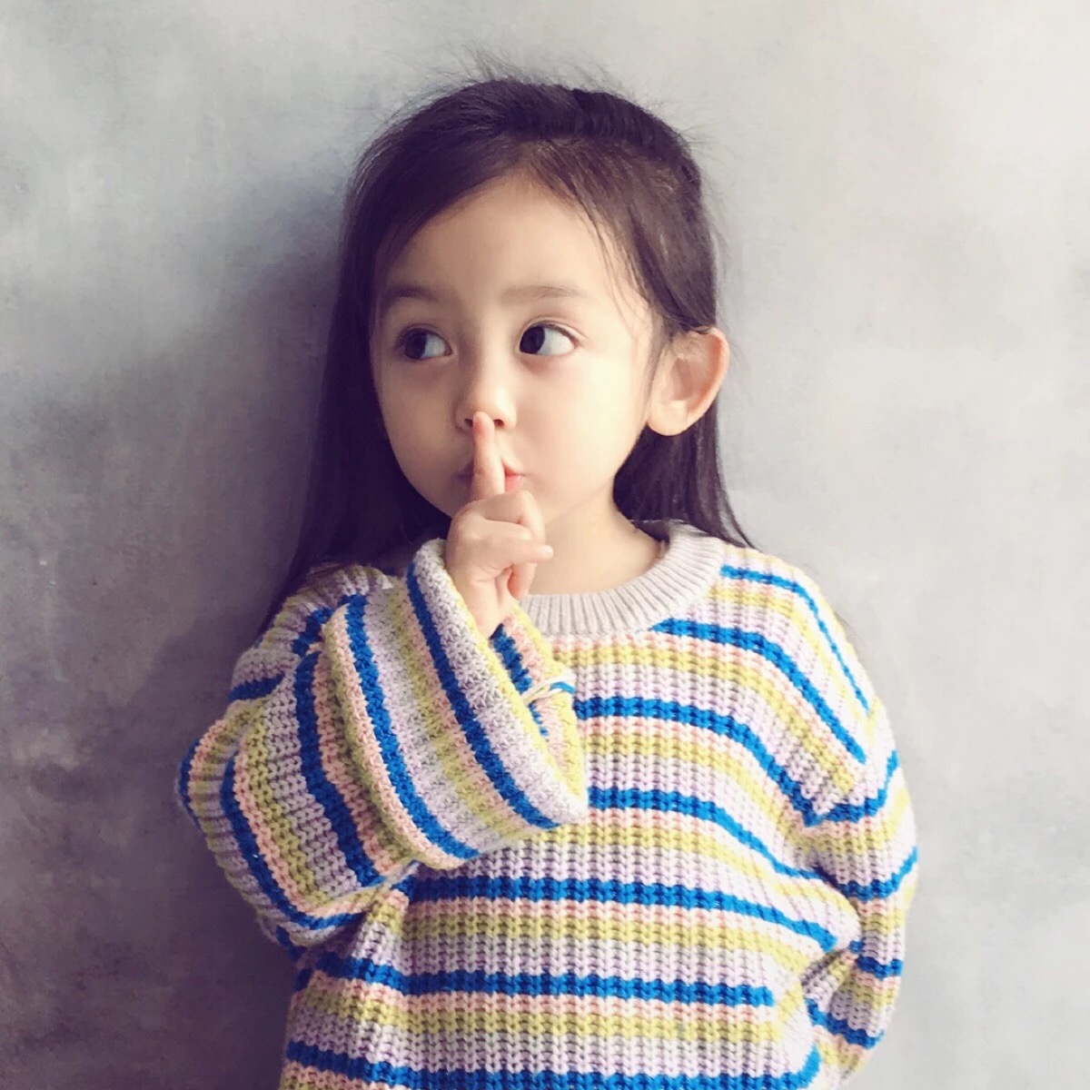 沈佳昕九宫格头像