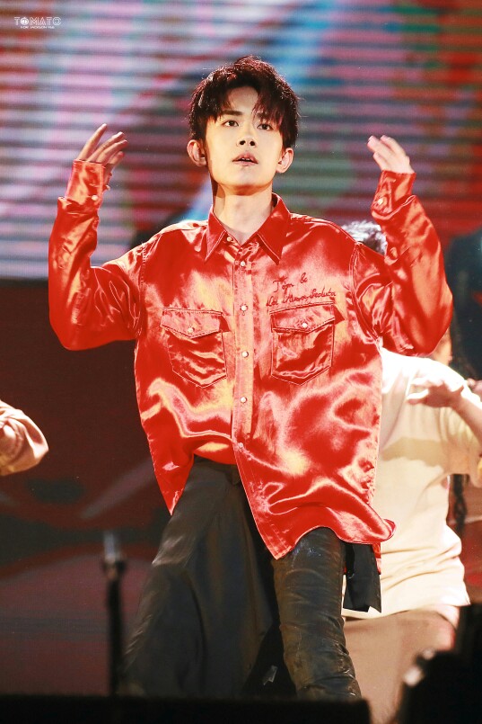 易烊千玺 #tfboys 1128易烊千玺十七岁生日会 高清 帅气