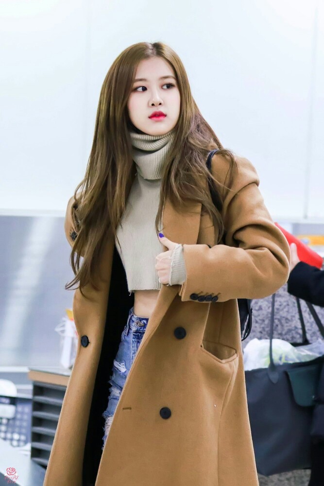 blackpink 朴彩英(rosé)