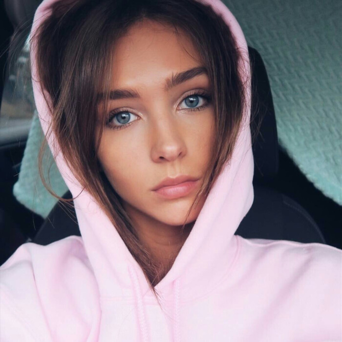 女生头像 ins:rachelc00k