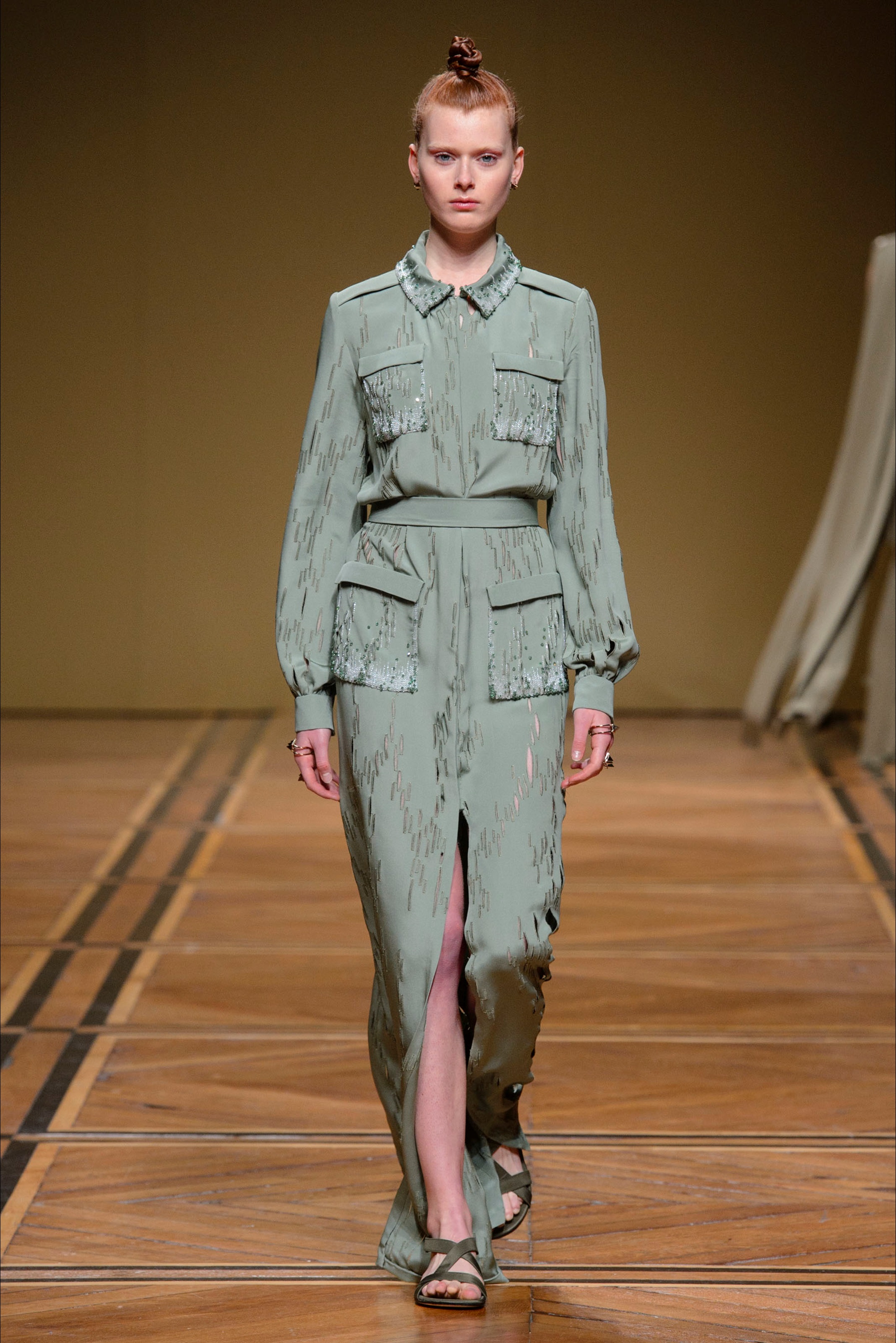 antonio grimaldi 于巴黎时装周发布2018春夏高级定制系列