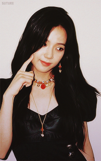 金智秀jisoo.图源汤不热.抱图点赞喜欢收藏.