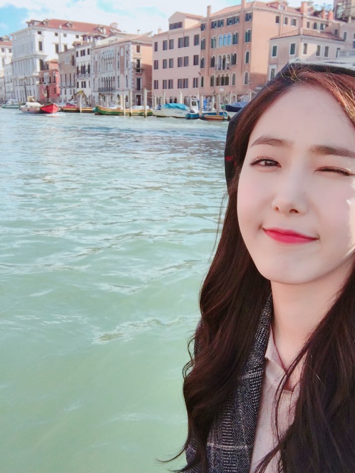 黄恩妃 gfriend