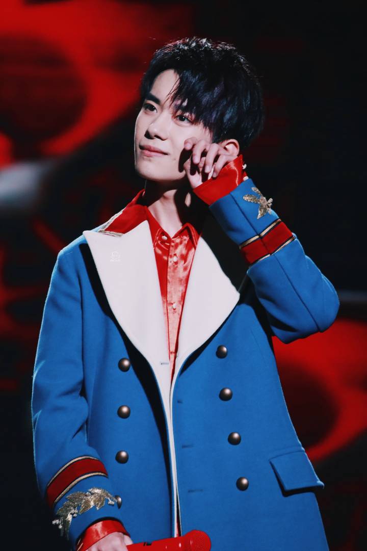 易烊千玺 #tfboys 1128易烊千玺十七岁生日会 高清 帅气