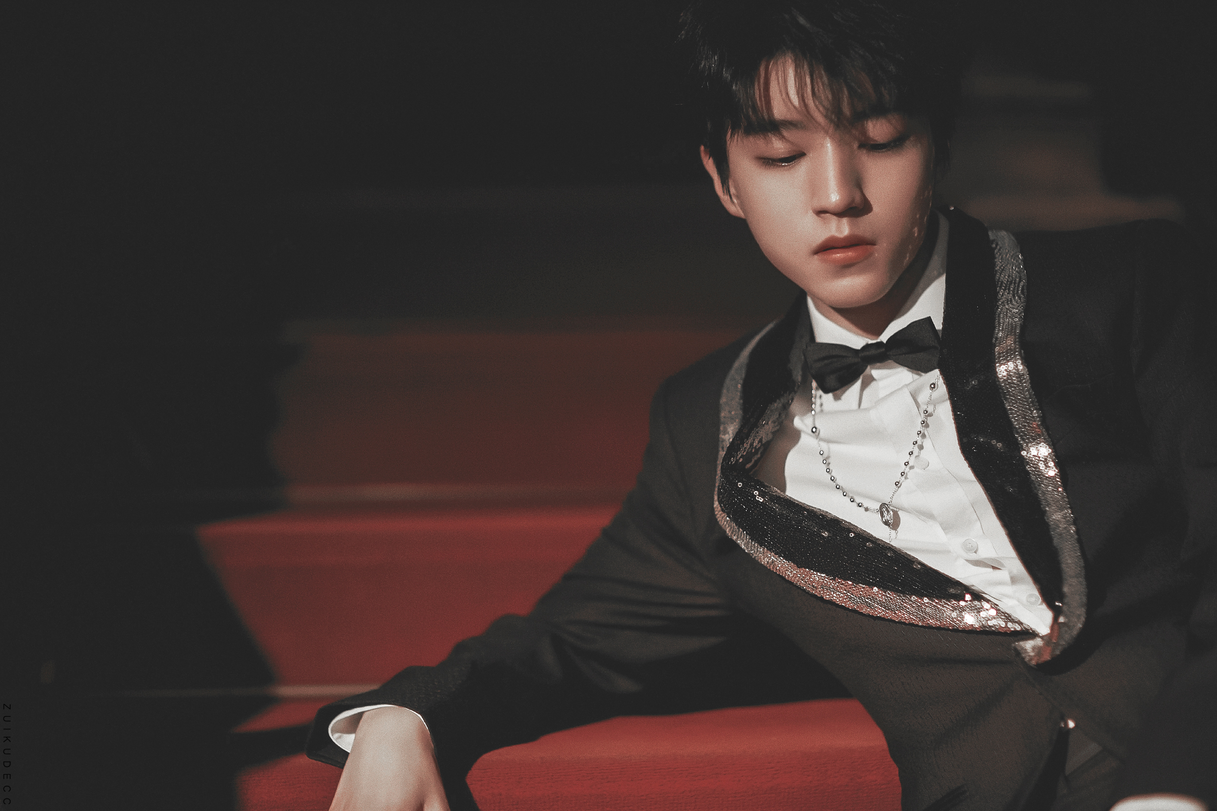 王俊凯×2018.02.25d&g2018秋冬高级女装礼服系列时装秀×cr:logo