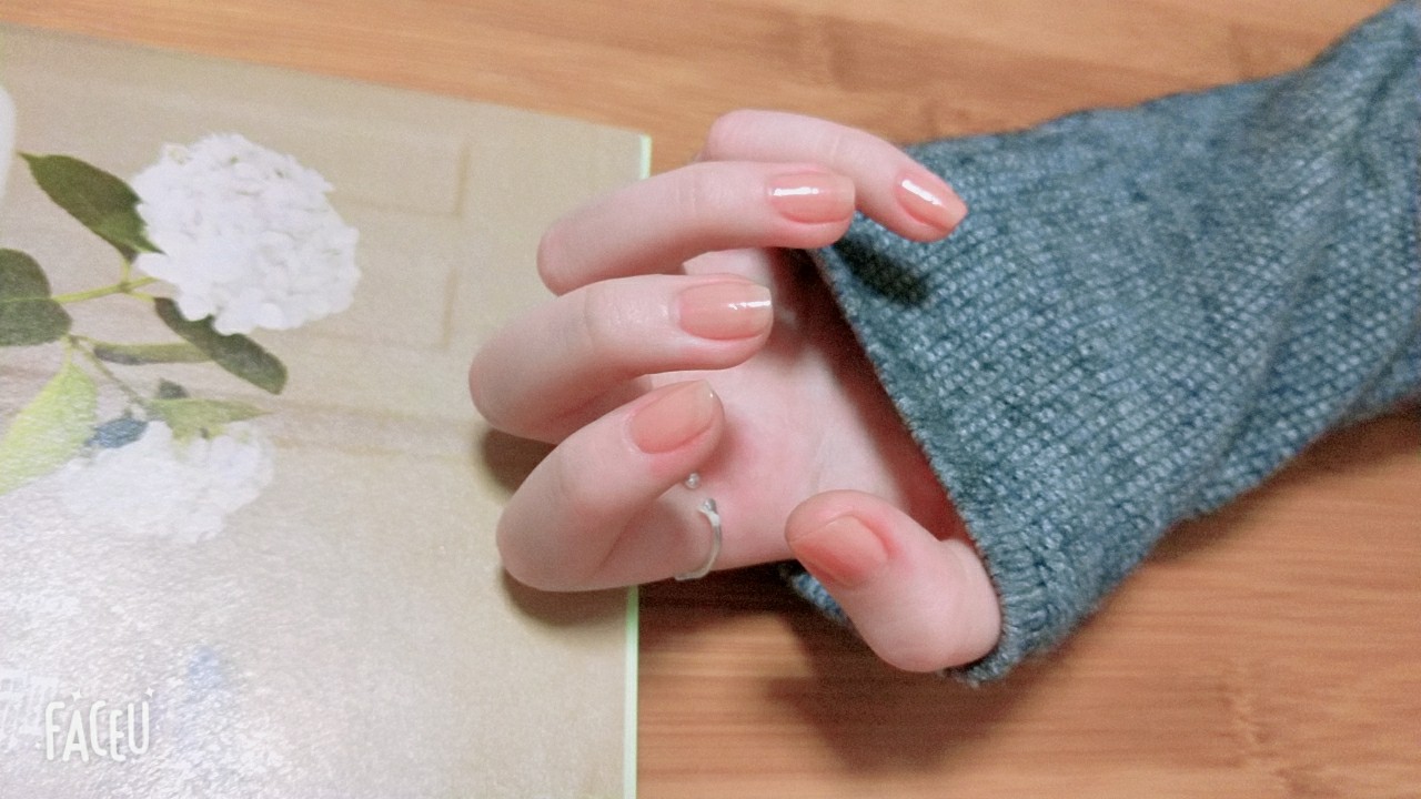 果冻色*^_^*自己的手^o