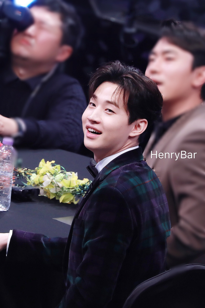 家里有个小可爱.——#henry刘宪华
