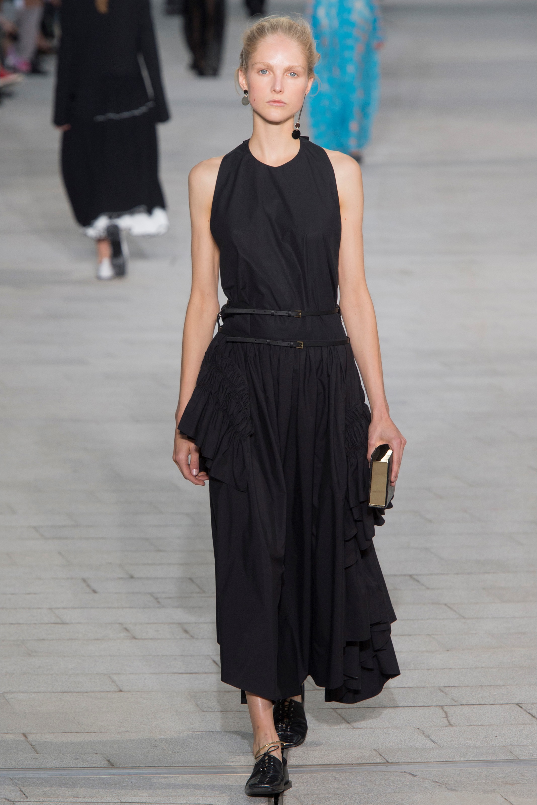 jil sander(吉尔·桑德)2018米兰时装周春夏高级成衣发布秀