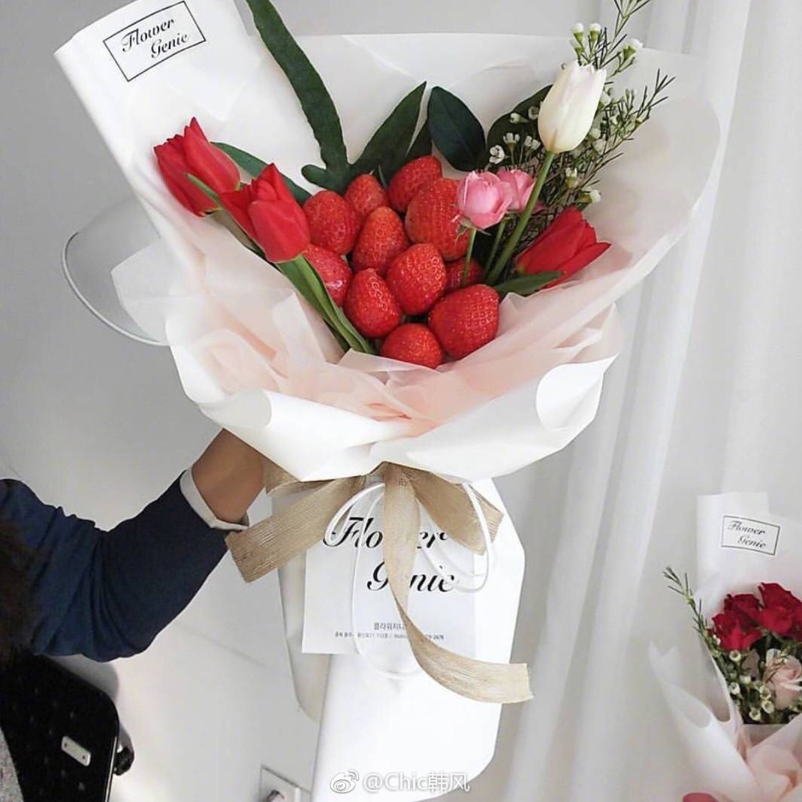 life | 想收到一束这样的草莓花束