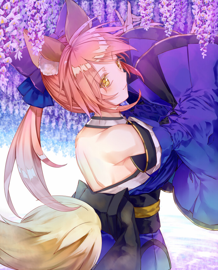 fate/grand order 玉藻前 绘师:西条ハルキ(pixiv id=3540439)本作品