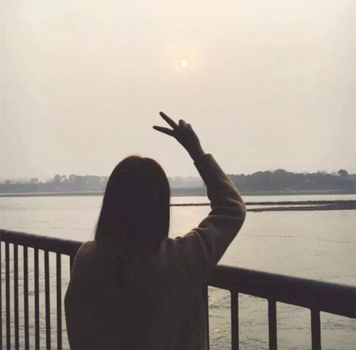 真人女头唯美背影