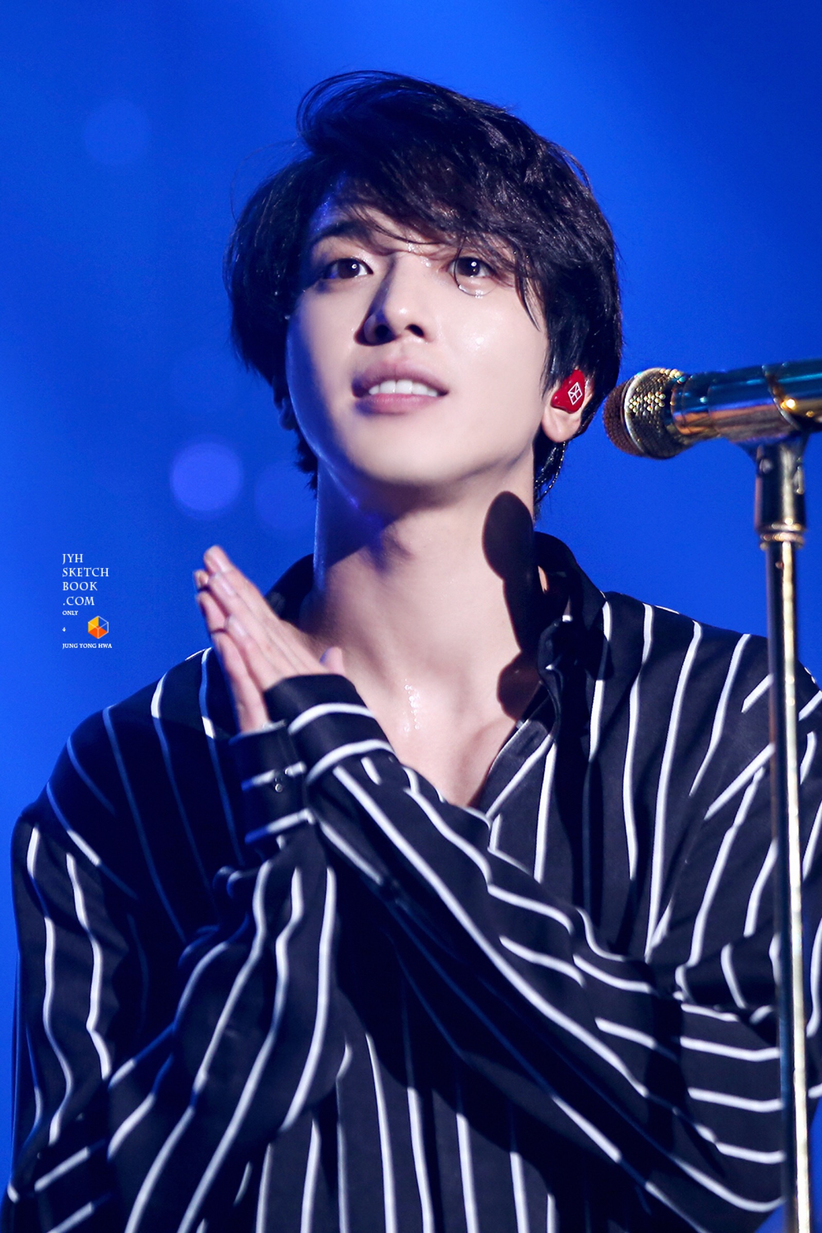 请多多支持郑容和!