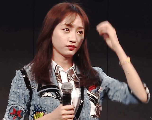 黄婷婷 