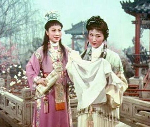 1962年越剧电影《红楼梦》剧照 王文娟徐玉兰