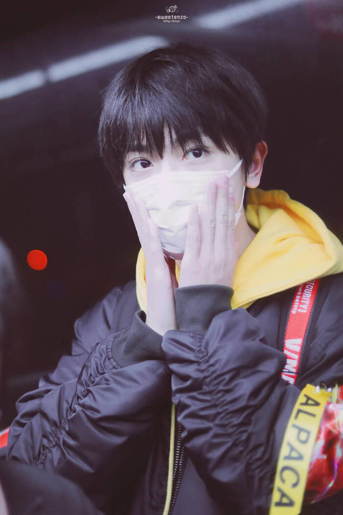 哇,可把我自己可爱坏了……自恋狂 tf家族新生李天泽