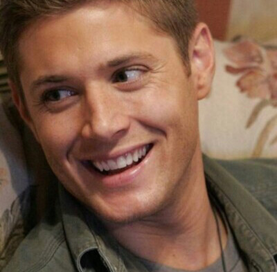 jensen ackles dean winchester spn 邪恶力量 头像 转自名人朋友圈