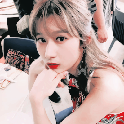 >凑崎纱夏 >sana 女爱豆头像.拿图点赞喜欢收藏