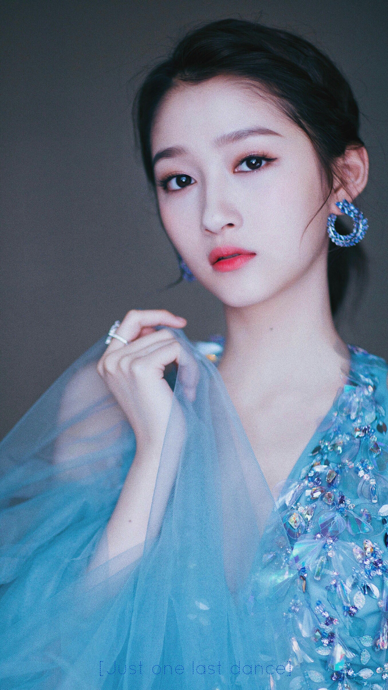 关晓彤 