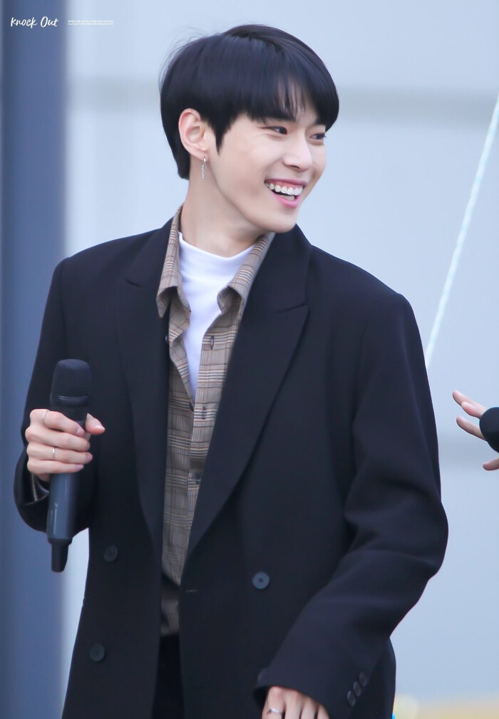 金道英 doyoung「1996.02.01」