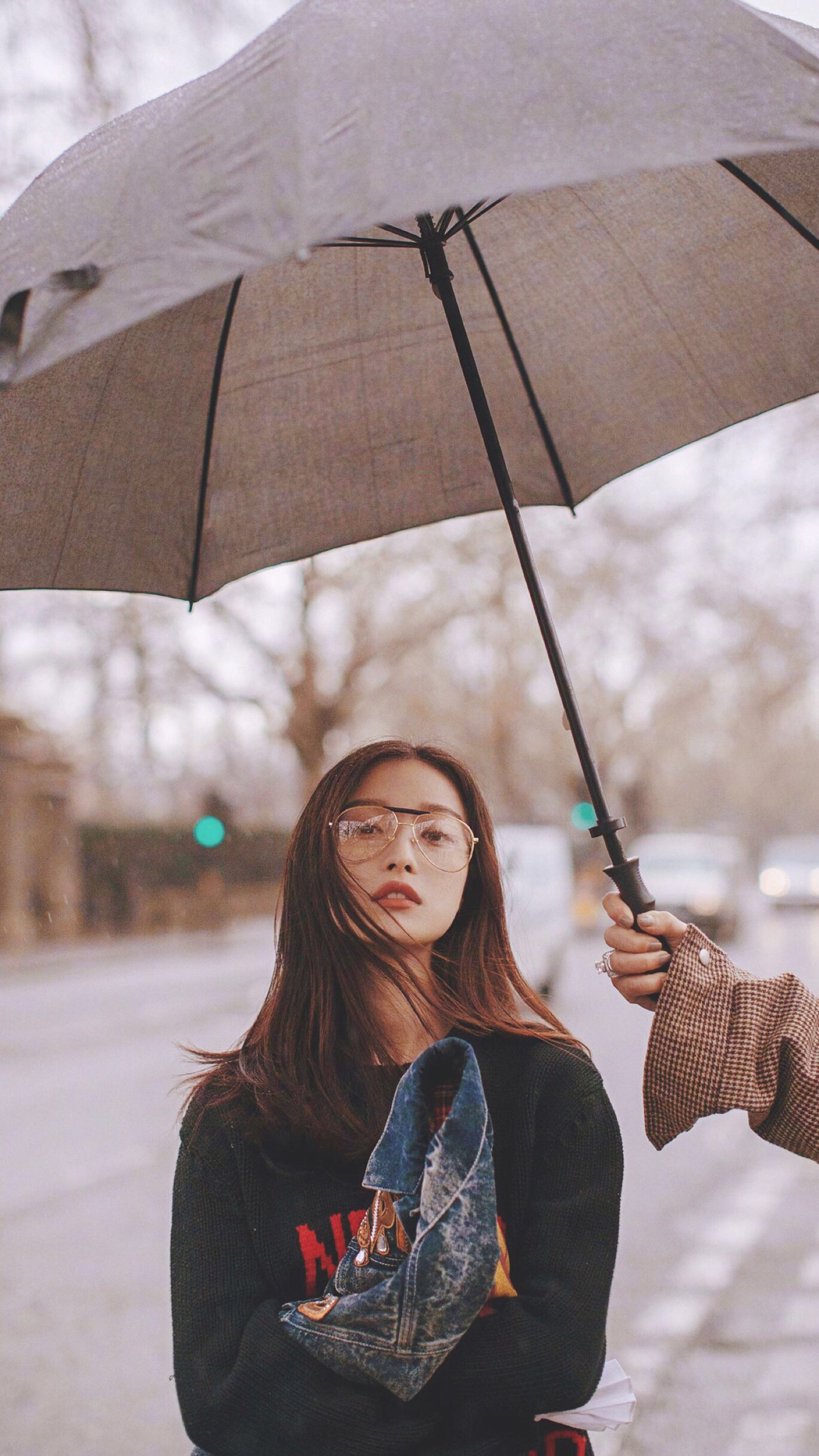 拍照姿势-雨伞3