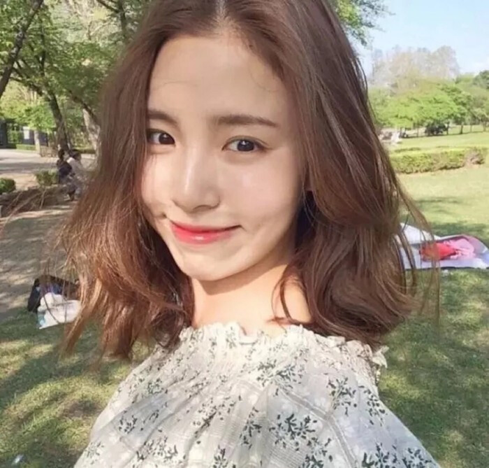 可爱气质高冷美女女神短发长发头像