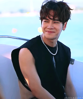 王嘉尔 jackson