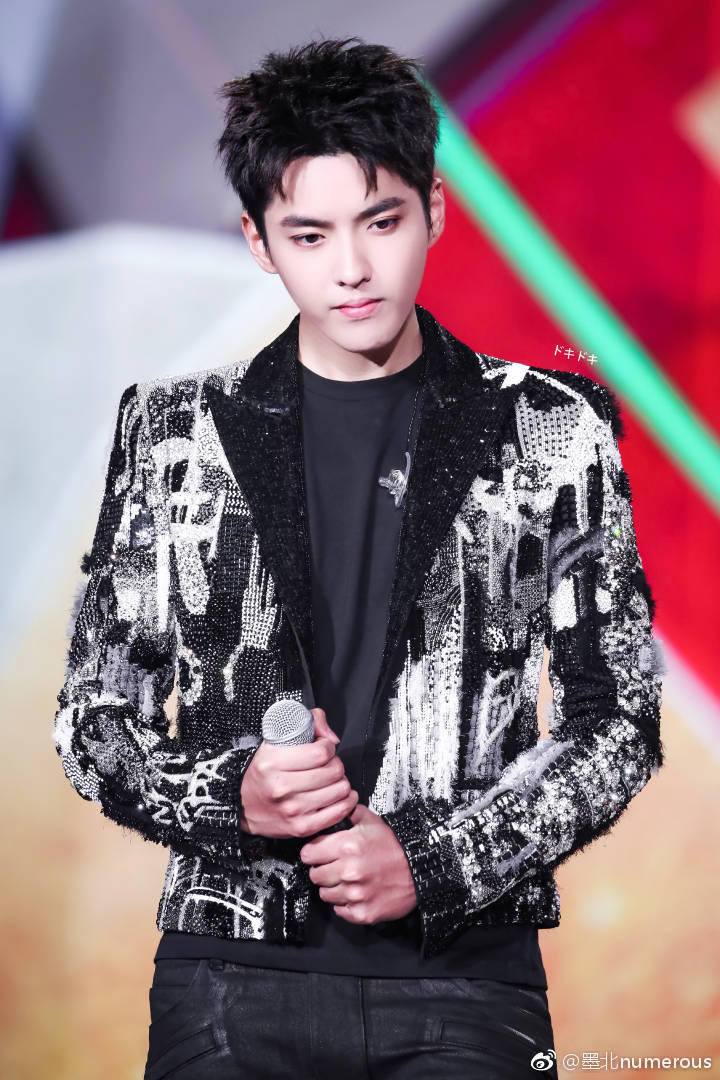 吴亦凡 kris 壁纸 明星制作人 综艺男神 美男帅哥 | 中国有嘻哈 中国