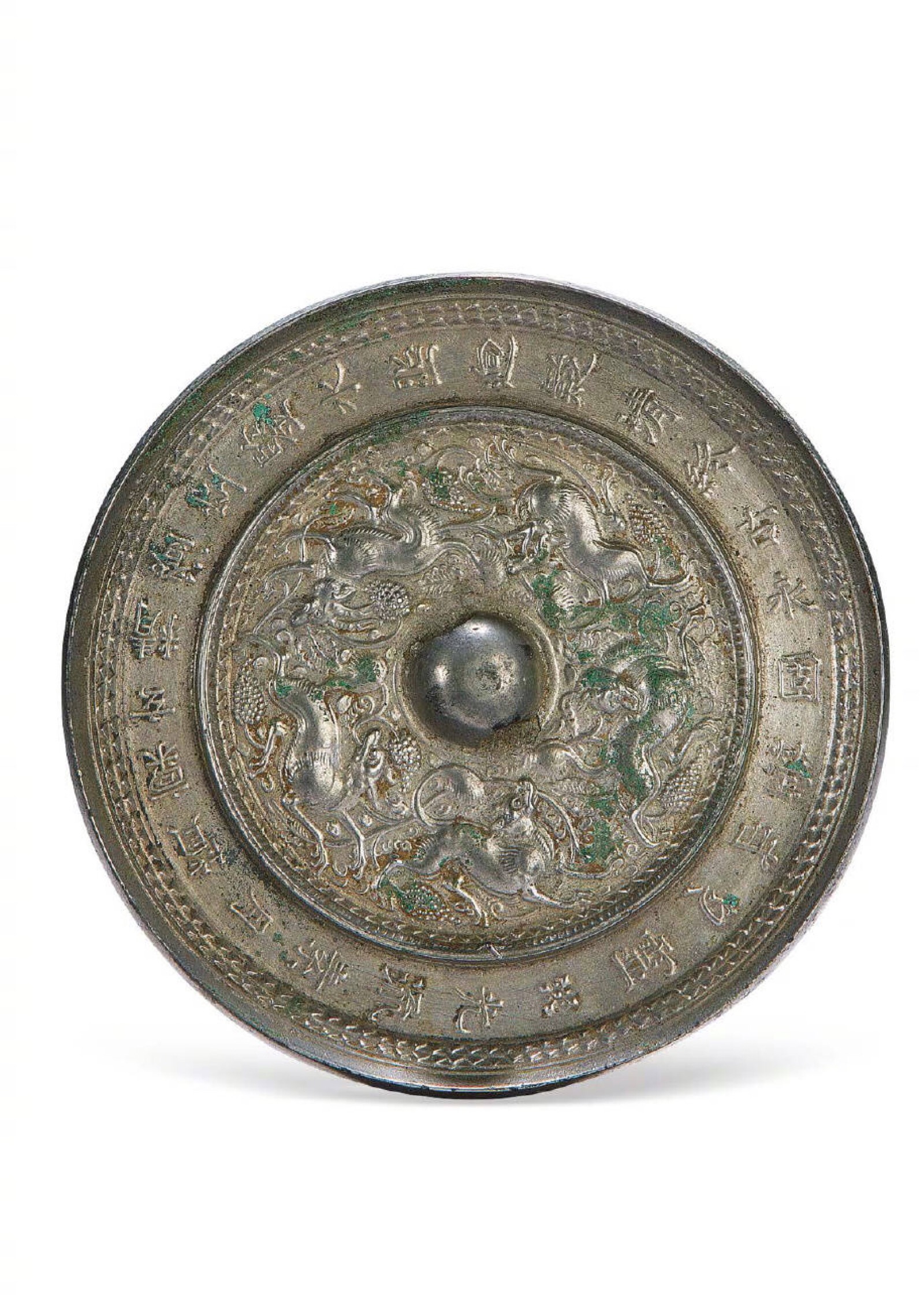 瑞兽葡萄纹铜镜是唐朝典型铜镜之一,代表了1600