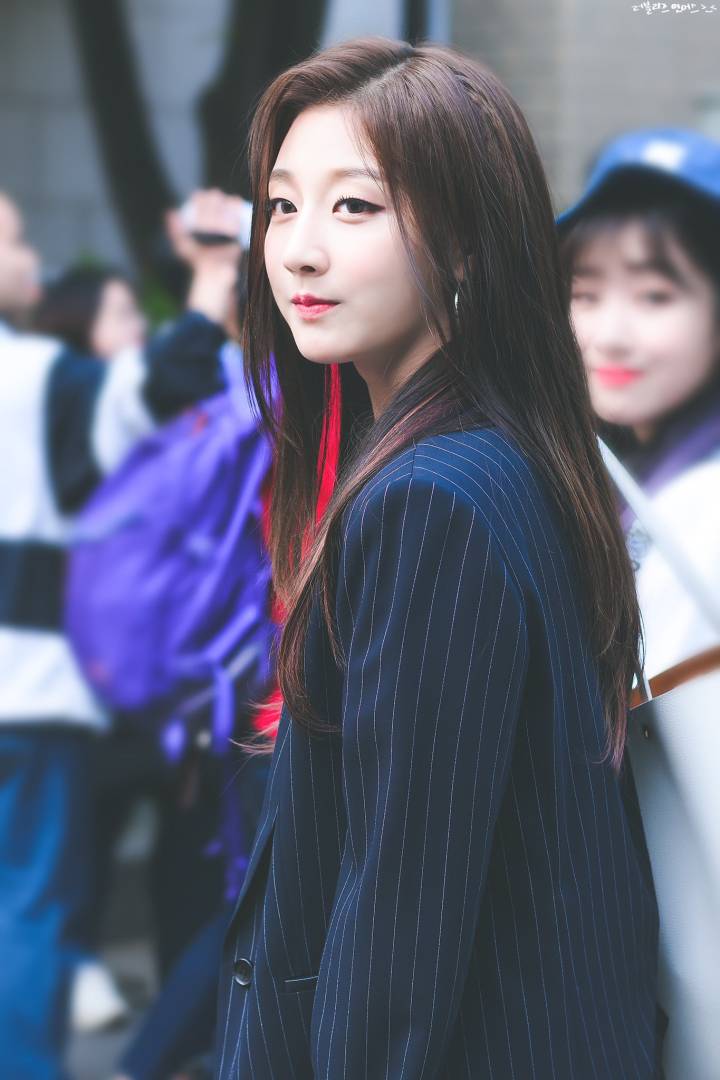 lovelyz 郑艺仁