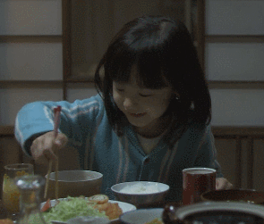 芦田爱菜gif 动图 mother集 吃吃吃嘿嘿