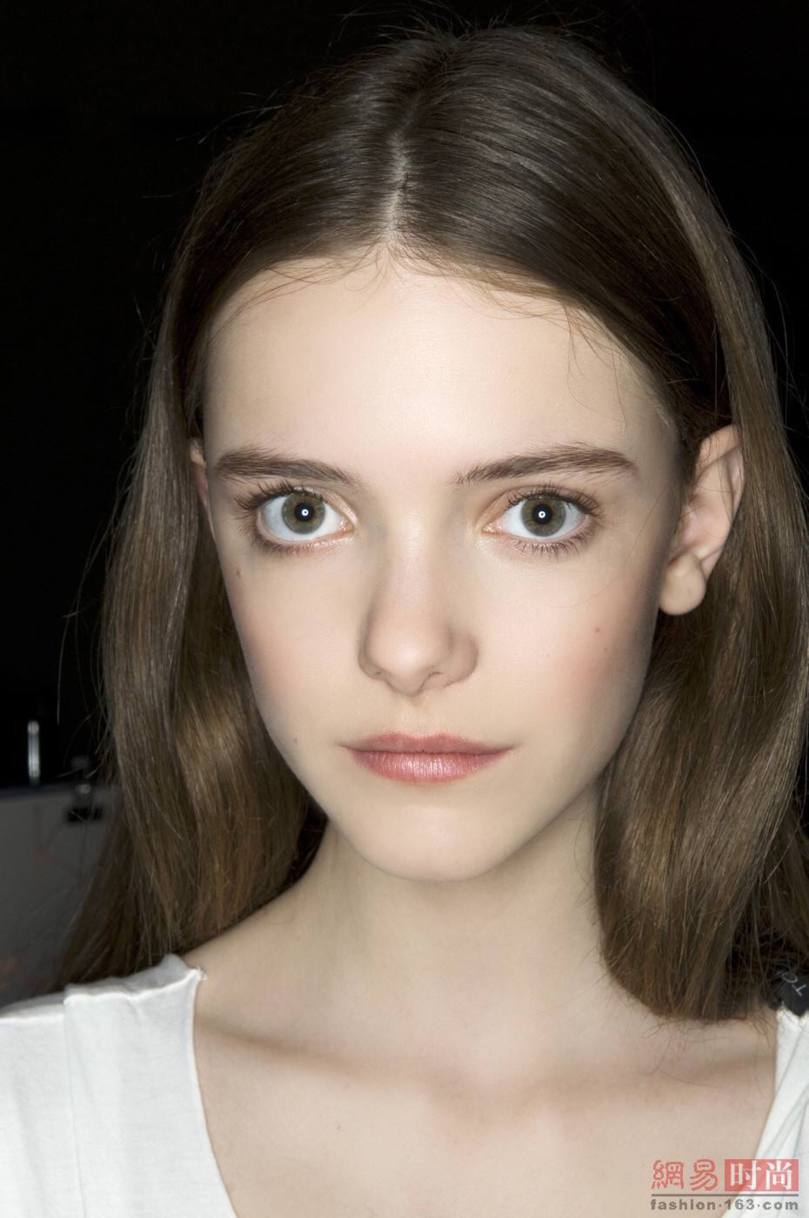 伊莫金·莫里斯·克拉克 (imogen morris clarke) 长着一双如精灵般会