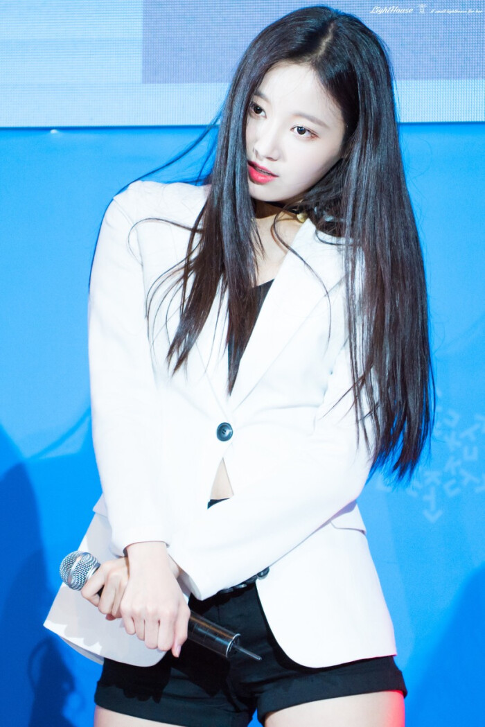 momoland 妍雨