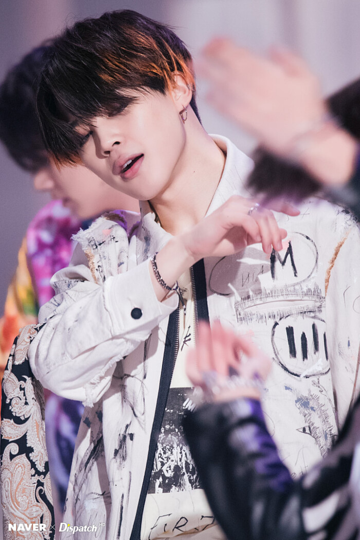 jimin 朴智旻 bts 防弹 《fake love》mv拍摄花絮