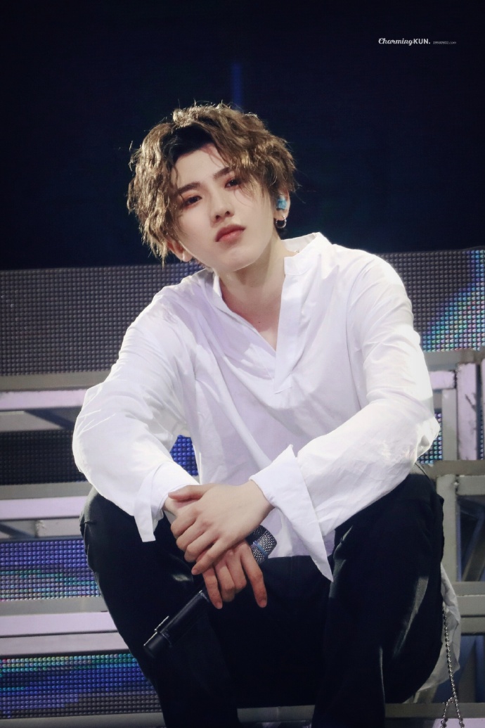 180525 而你 则是这个世界上最可爱的 cr:charmingkun_蔡徐坤