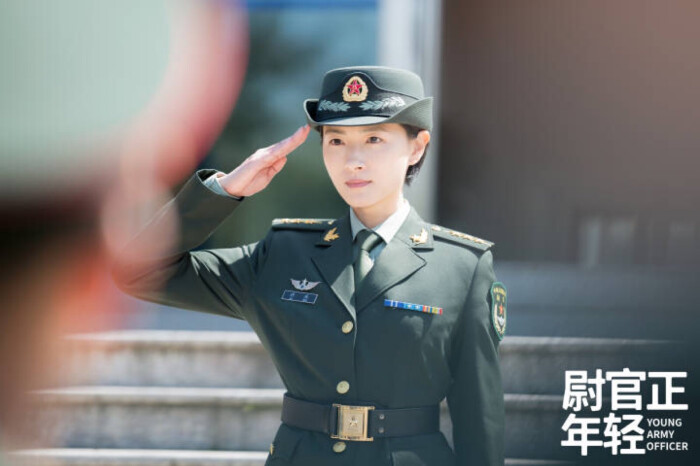 万茜 电视剧尉官正年轻