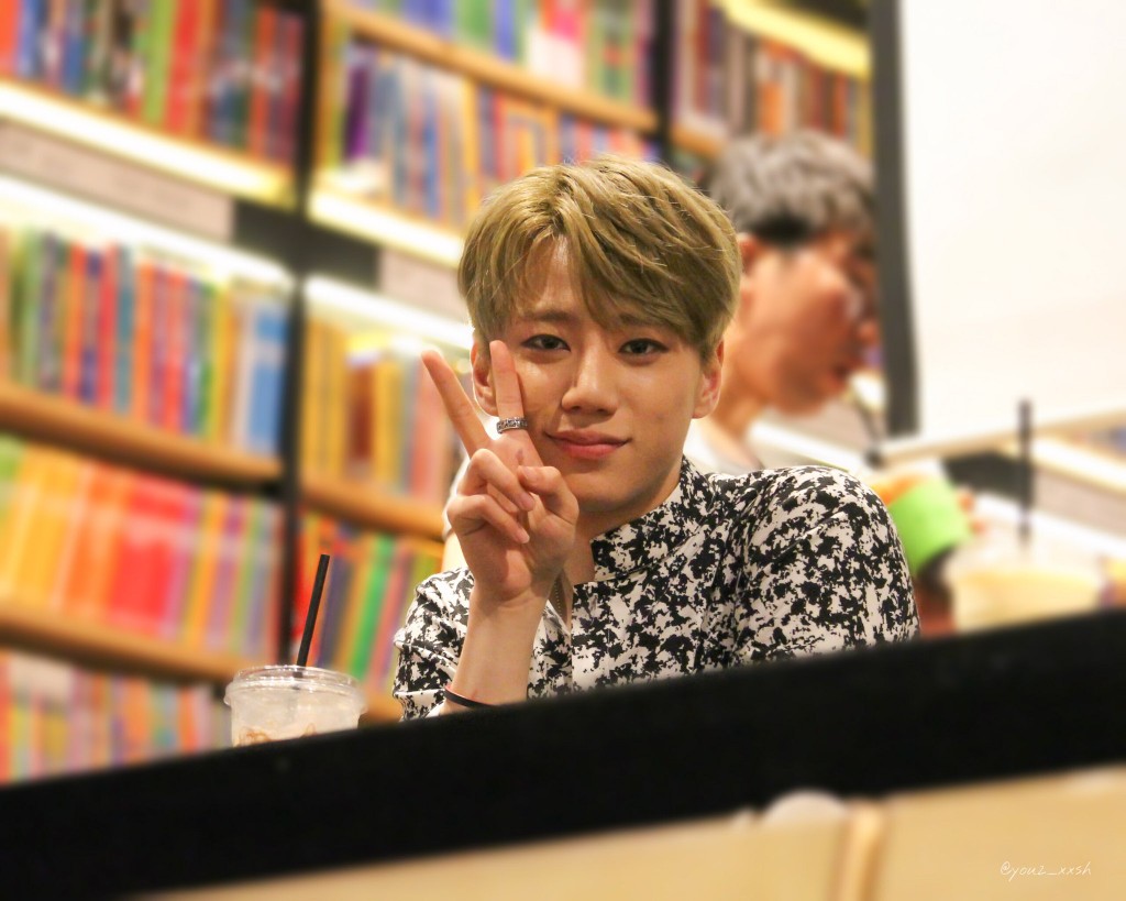 李浚荣 160611 u-kiss bandinlunis签名会 cr: logo